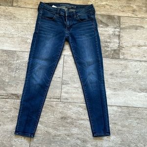 American Eagle Jeggings. Size 4 short. Great condition.